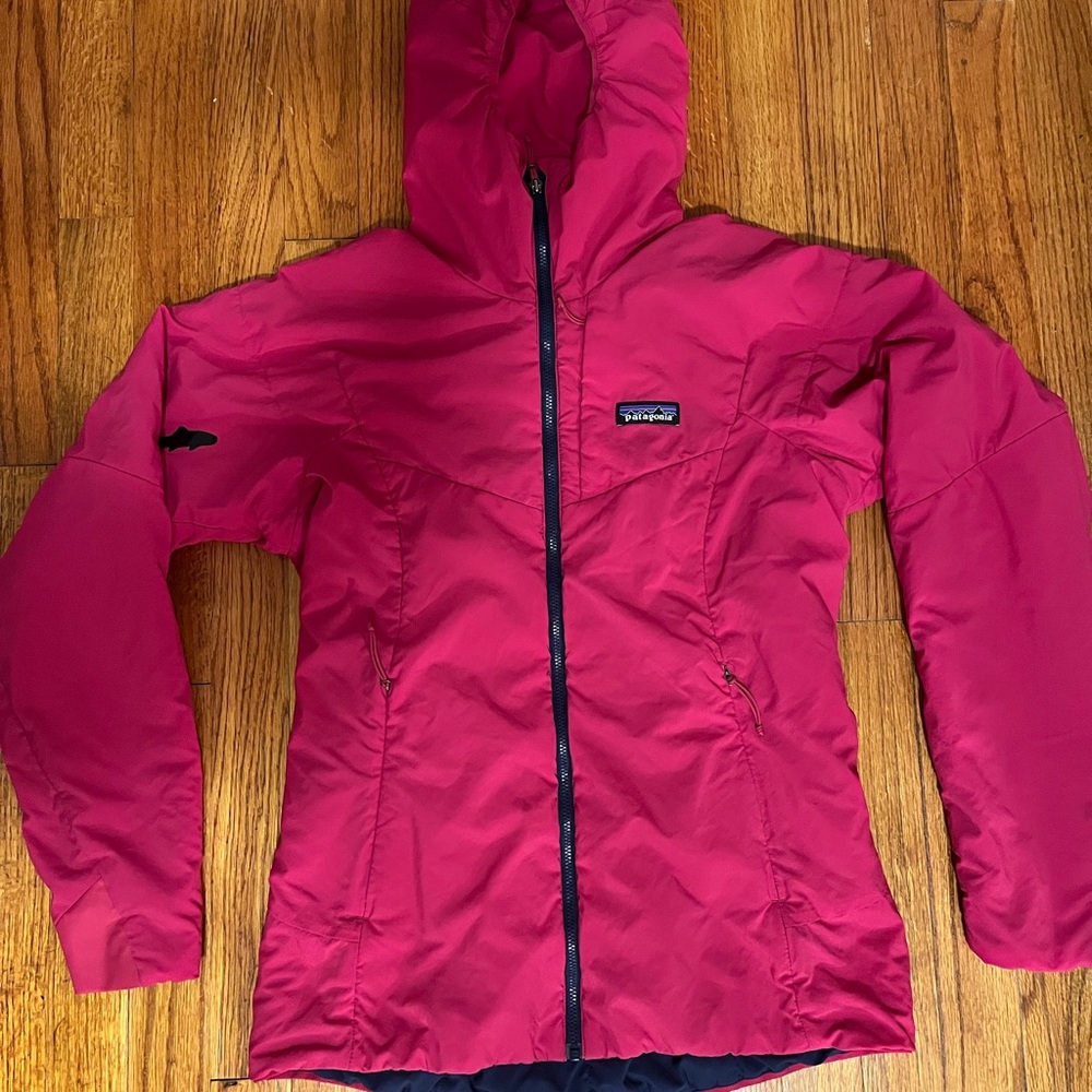 Patagonia Women's Magenta Hooded Puffer Jacket